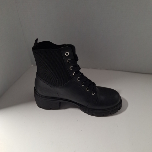 Steve Madden Black goth  Lace-Up Boots - Picture 7 of 8